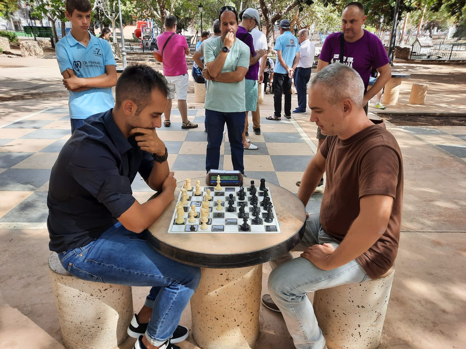 GM Tomás Sosa jugando ajedrez